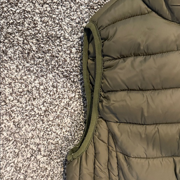 Love Tree Olive Puffer Vest - Medium - Picture 3 of 10
